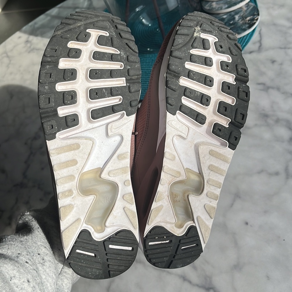 *Rare* Nike Air Max 90 EZ Athletic Shoes in Smokey Mauve Red Womens US Size 6 - Picture 6 of 8